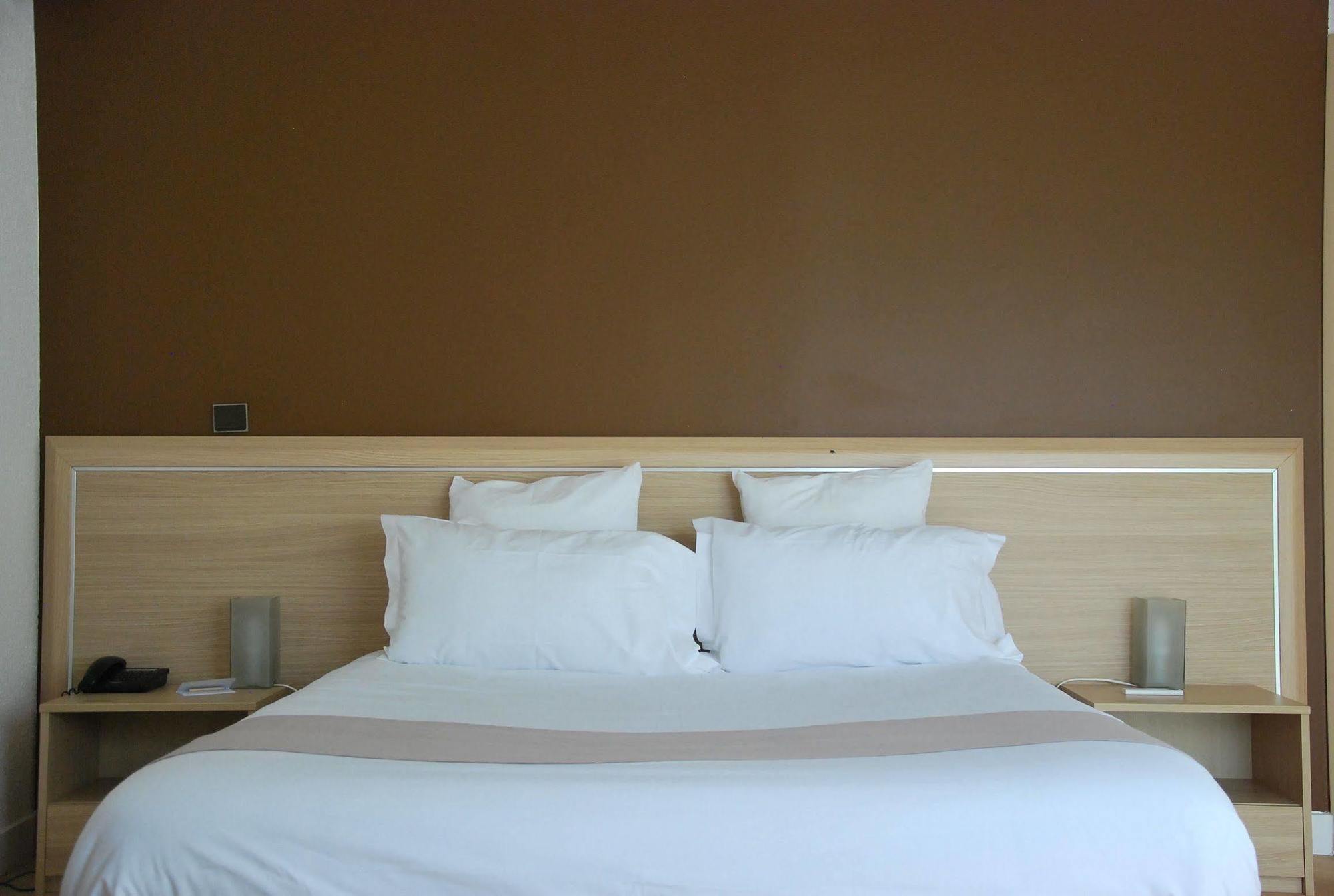 Hotel Le Barry, Toulouse Nord Gratentour Exterior photo